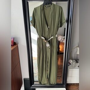 Zara Olive Green Flowy Jumpsuit with Belt. Size M. Never worn.